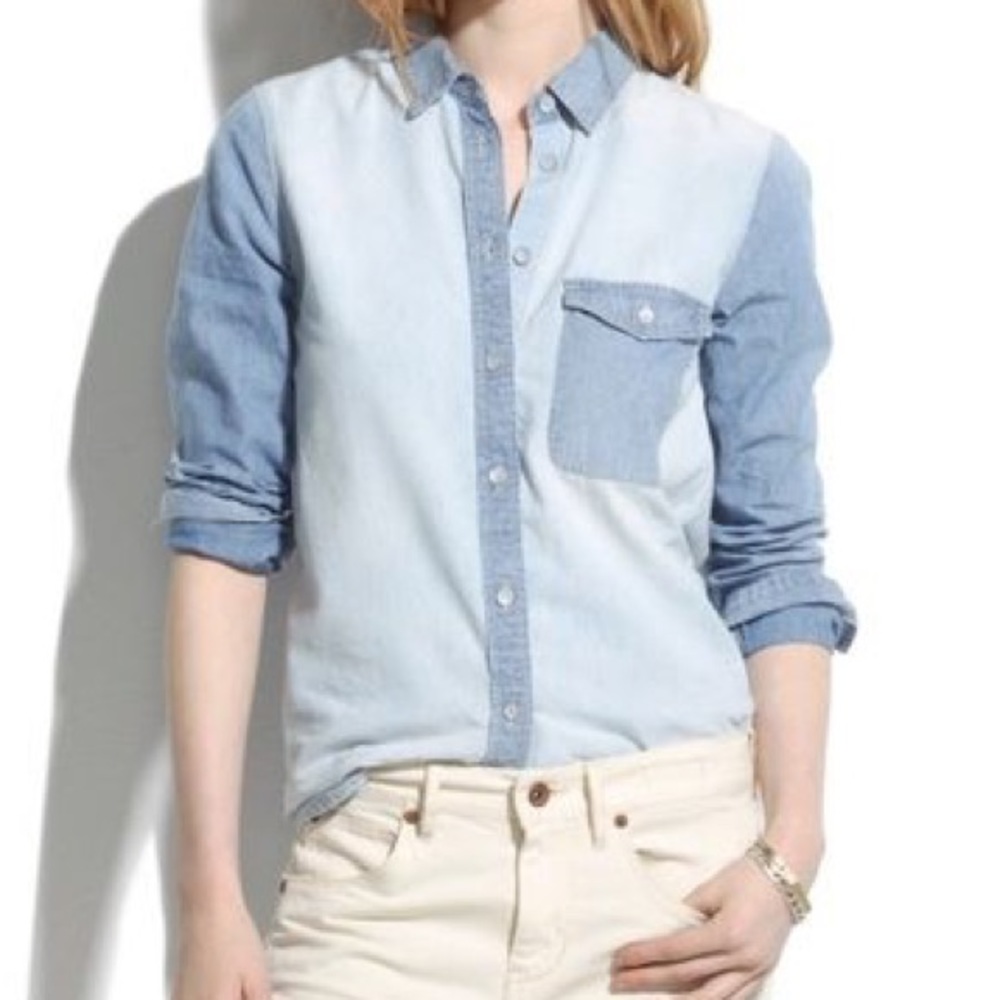 LEVIS DENIM BUTTON UP SHIRT